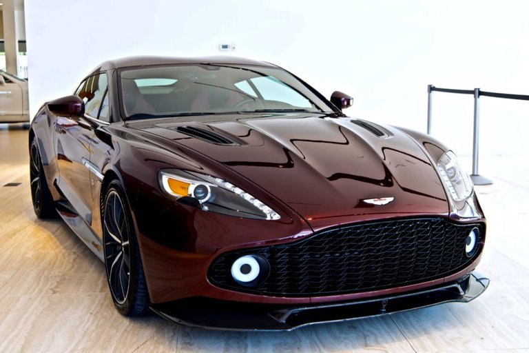 2018_aston_martin_vanquish_zagato_1536847132e82d715b8e1-940x627.jpg