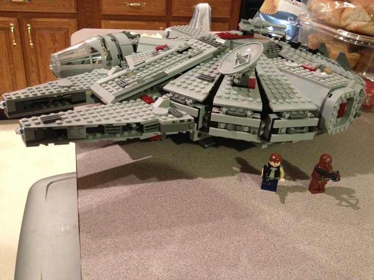 millenium_falcon_lego_by_coolcat0001-d62n7yp.jpg