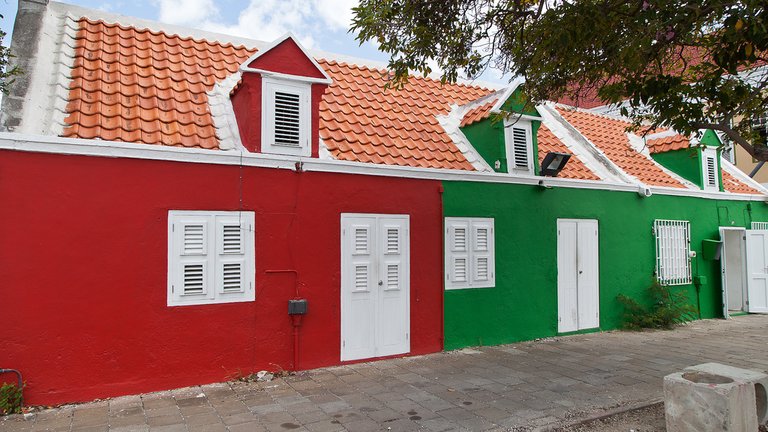 9553939968-streets-of-willemstad (FILEminimizer).jpg