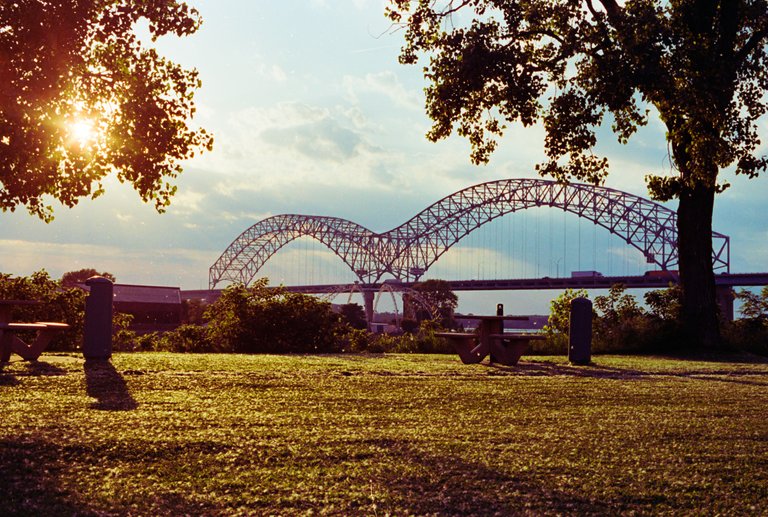 MemphisBridge-33.jpg