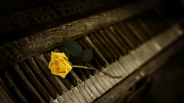 piano-1239729_640.jpg