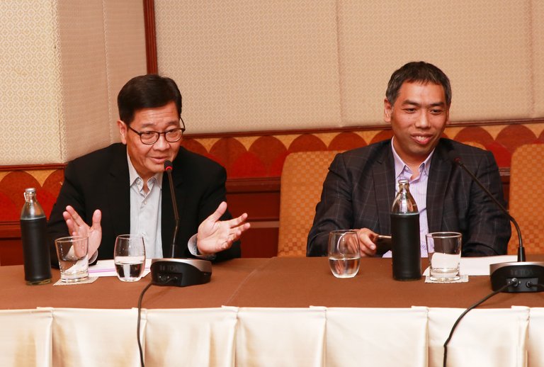 Dr.Santhi Kanoktanaporn,Secretary-General of APO at LINFINITY Roundtable in Bangkok (left).jpg