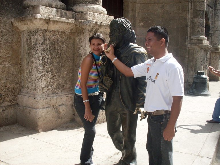 EL HOMBRE DE BRONCE.jpg