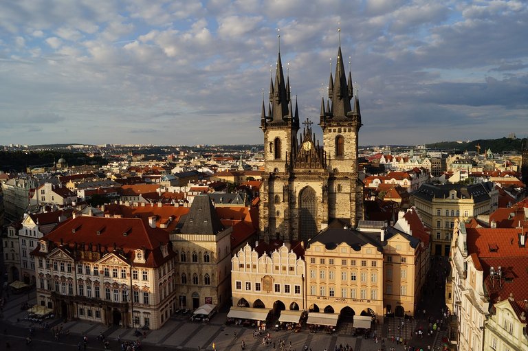 prague-1506918_1280.jpg