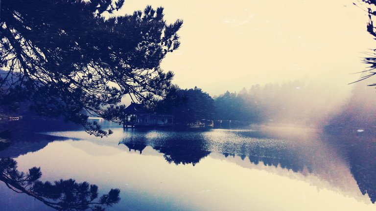 Ruqin Lake in Lushan.jpg