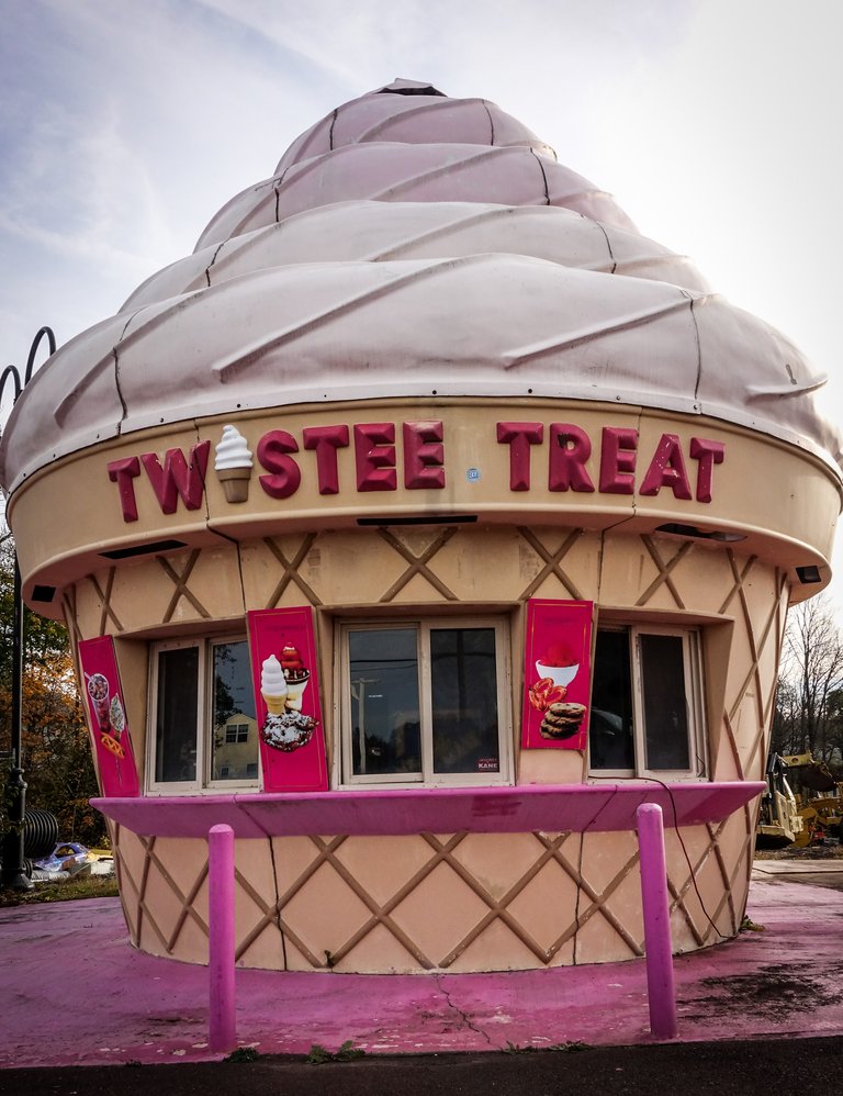 Twistee-Treat-Collegeville-PA-11-01-2018-2.jpg