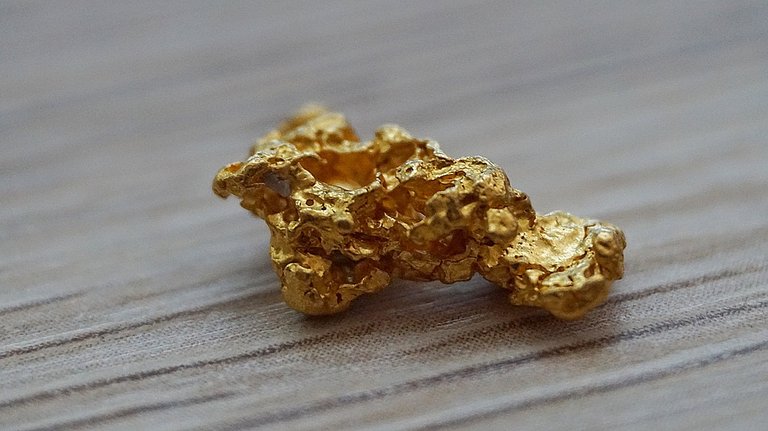 gold-nugget-2269846_960_720.jpg