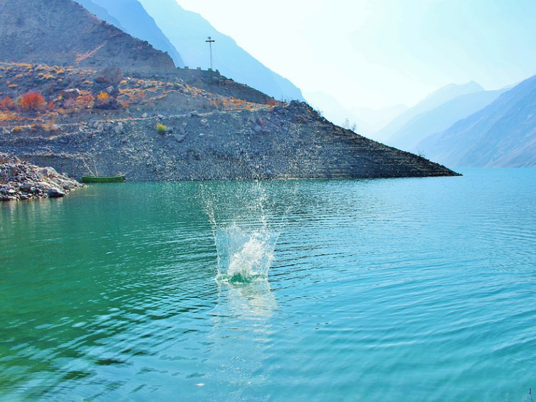 Satpara Lake.png