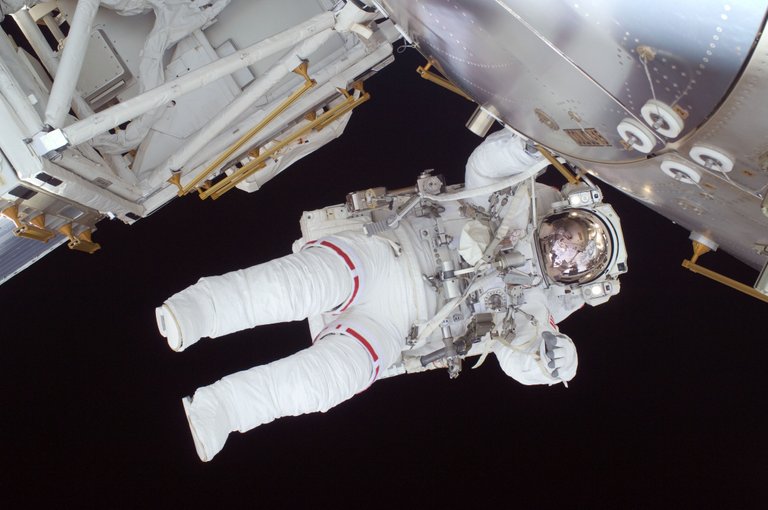 astronaut-man-person-39651.jpg