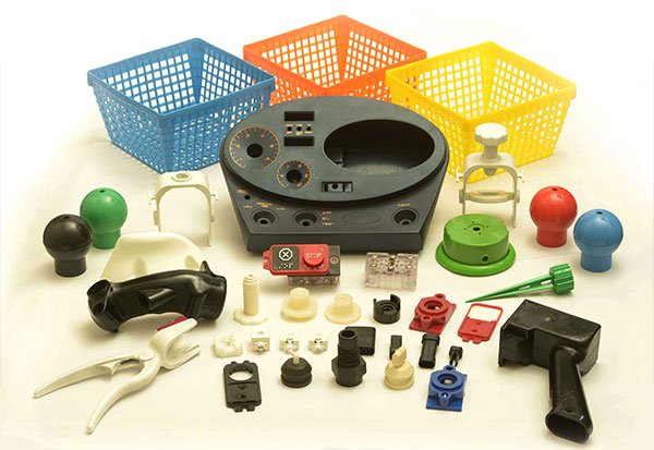 Custom-Plastic-Injection-Molding.jpg