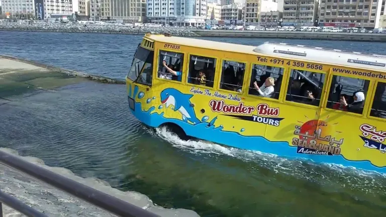 11_21_369890000amazing water bus in dubai 1-ll.jpg