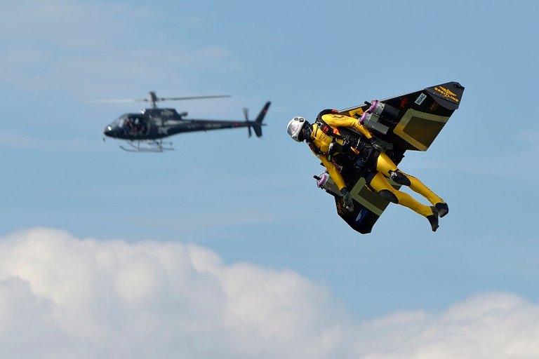 The-5-Most-Mind-Blowing-Jetpacks_3.-Jetmen.jpg