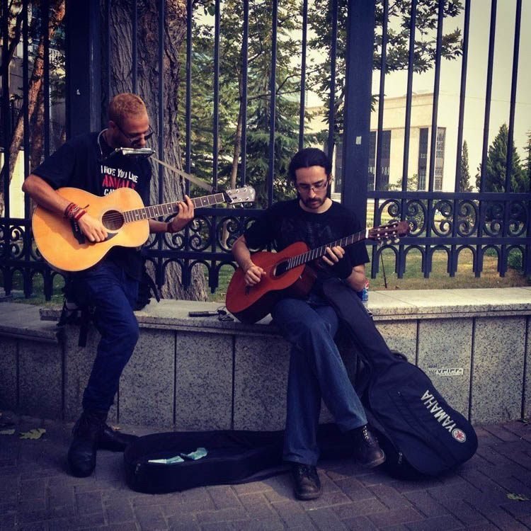 Inside-Iran-street-music.jpg