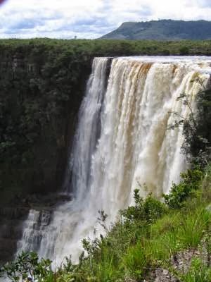 Salto Aponwao.jpg