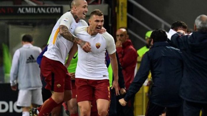 radja-nainggolan-merayakan-gol-edin-dzeko_20171002_071821.jpg