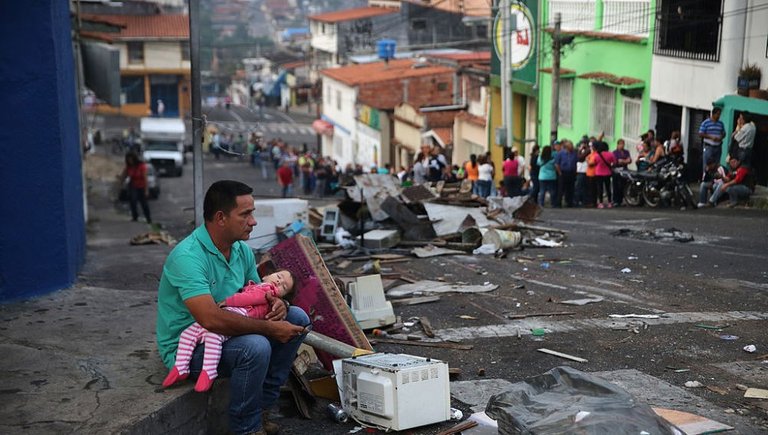 cola-venezuela-limite-crisis-escasez.jpg