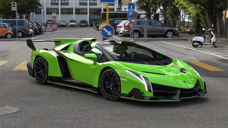 Lamborghini Veneno Roadster.jpg