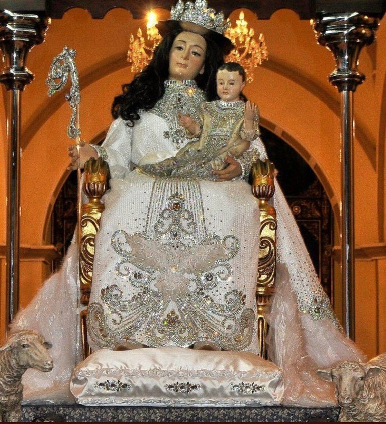 DIVINA PASTORA.jpg