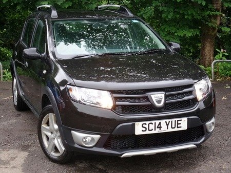 dacia-sandero-stepway-2014-14-dacia-sandero-stepway-1-5-dci-ambiance-5dr-noir_6377411400.jpg