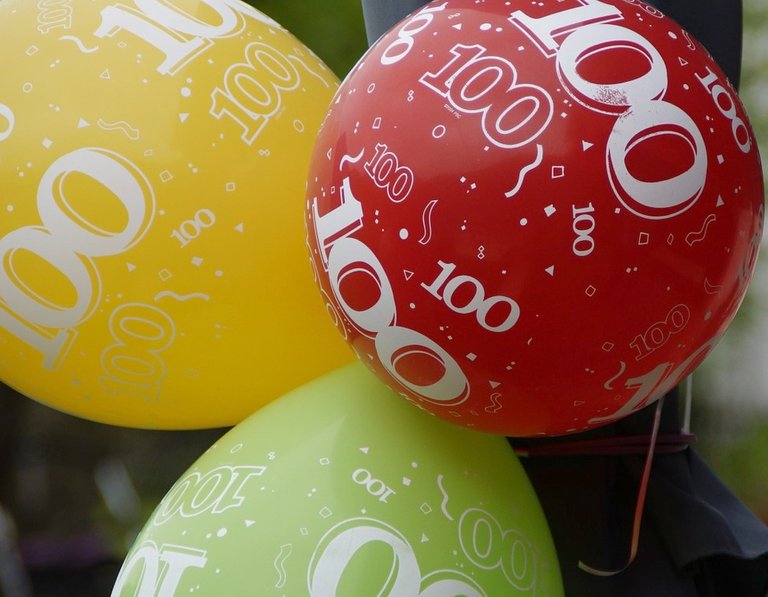 170 5+1 100 balloons-343246_1280A.jpg