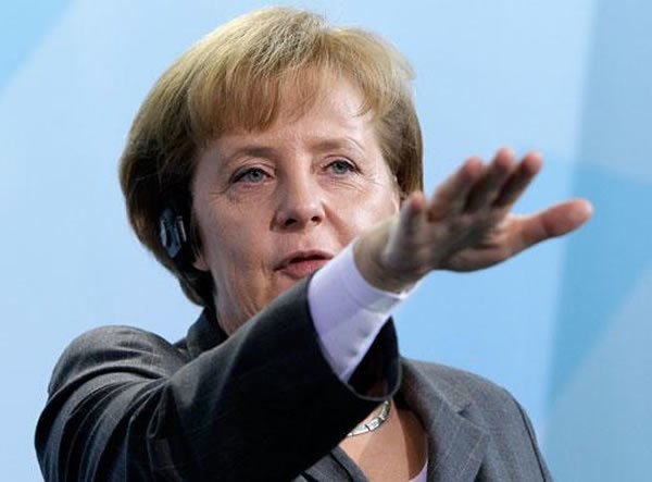 merkel_heil.jpg