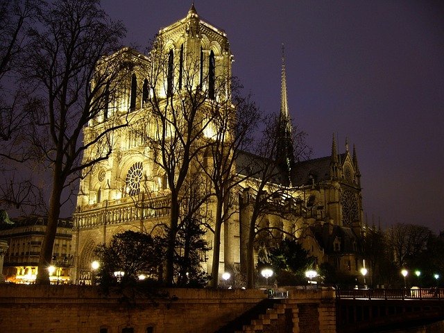 notre-dame-316694_640.jpg