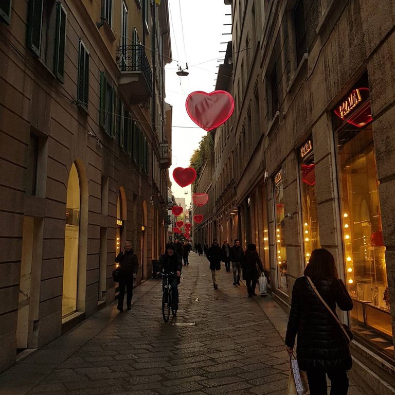 Milan street.jpeg