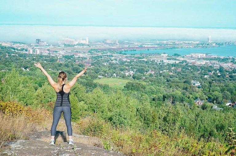 Lake-Superior-hiking-trail-at-N-24th-Avenue-1024x675.jpg