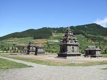 350px-Complex_of_Candi_Arjuna.jpg