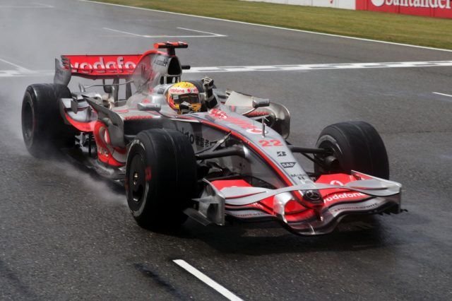 mclaren mp4-23.jpg