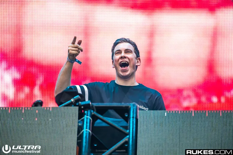 hardwell-happy-ultra-2017.webp