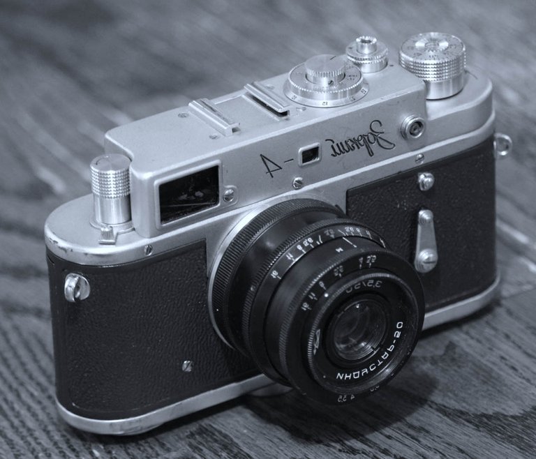 bw-chall2-camera.jpg