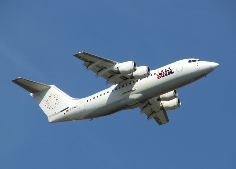 D-AWUE WDL -BAe146.jpg