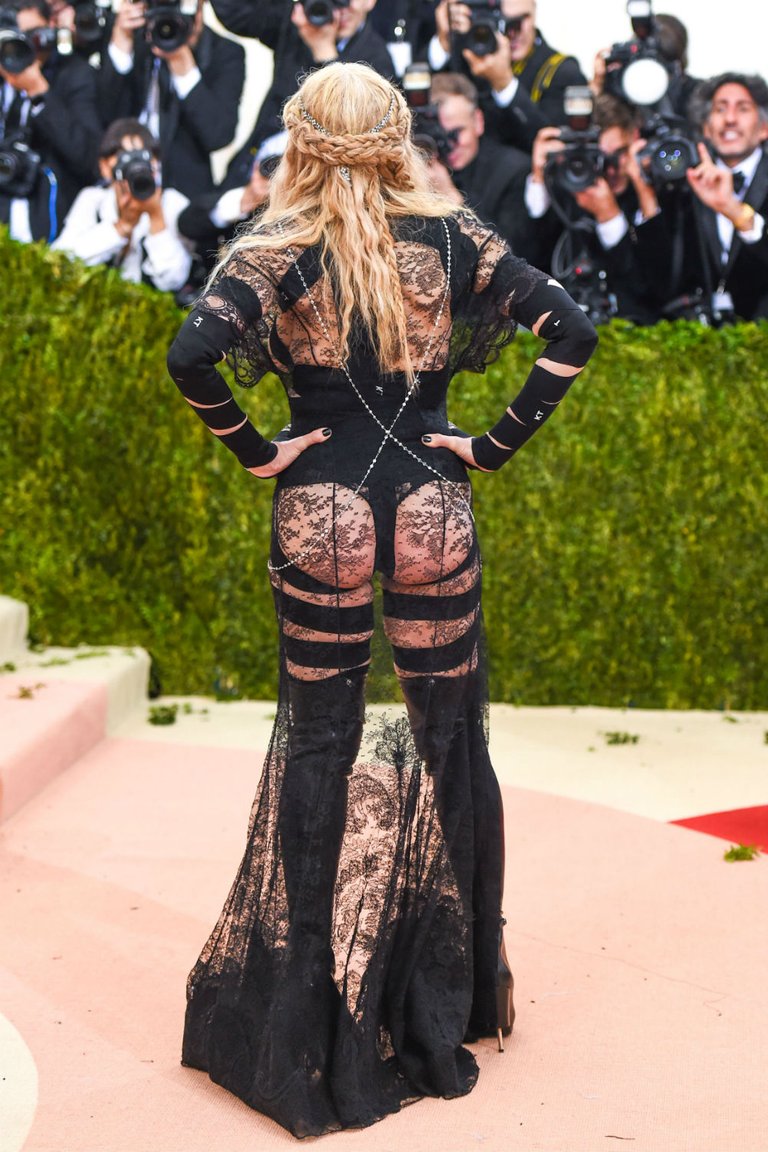 Madonna-Met-Gala-2016-1-1.jpg