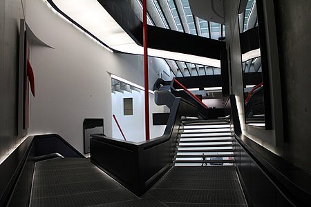 450px-MAXXI_Museum_interior_05.JPG