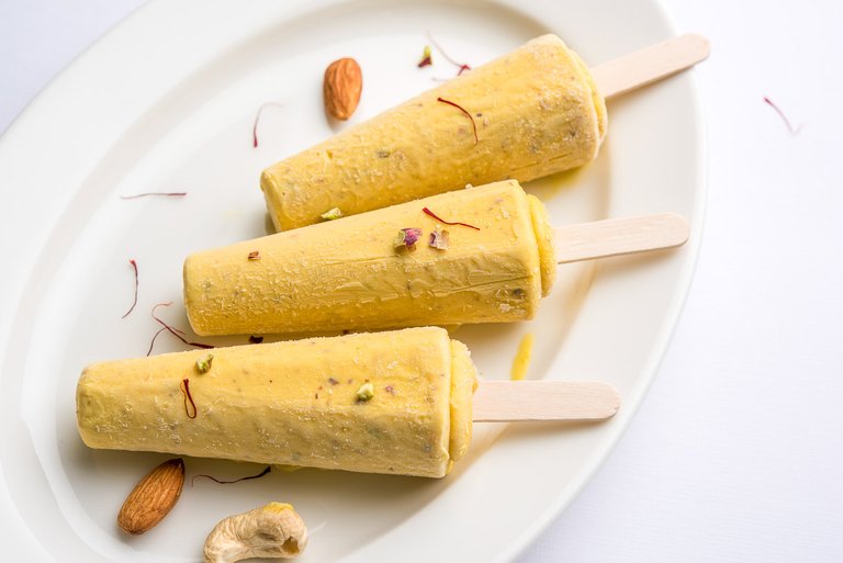 Badam_Elaichi_Kulfi_Recipe_With_Condensed_Milk-1.jpg