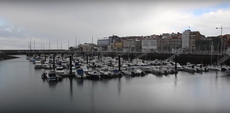 gijon-lloviendo-puerto.jpg