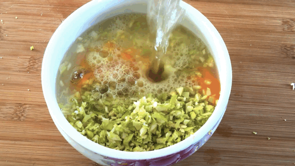 Steamed-eggs-with-Bamboo-5.GIF