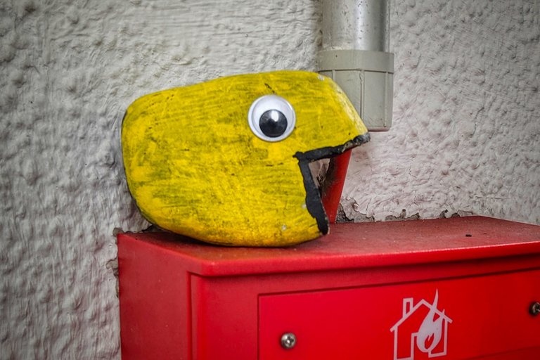 googlyeyes googly eye pebble pac man snapshot by fraenk titleimage