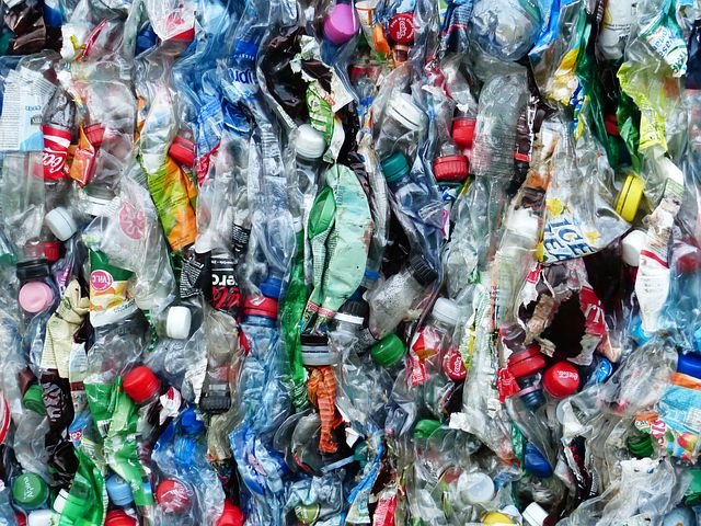 plastic-bottles-115071__480.jpg