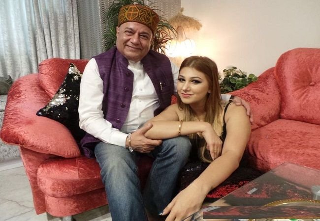 Bigg Boss 12 Anup Jalota has been married three times before felling in love with Jasleen.jpeg