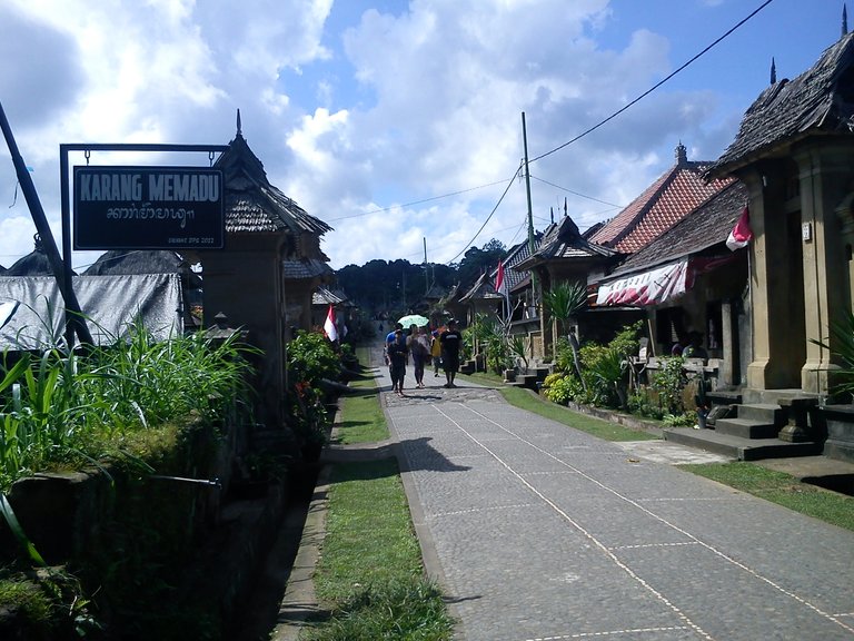 Penglipuran clean and neat pathway