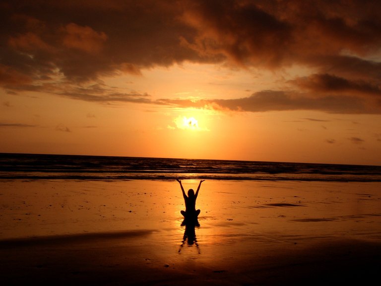 backlit-balance-beach-cloud-268134.jpg