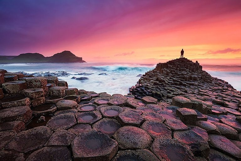 giants-causeway-beach-ireland.jpg