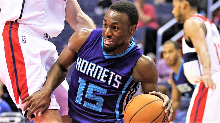 kemba-walker-102814-ap-ftrjpg_hw1vo1l1yk2g16ypftnqxebx6.jpg