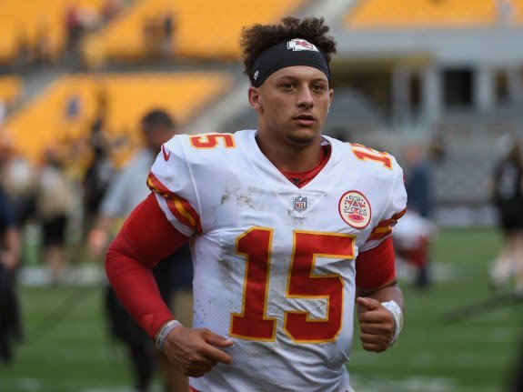 mahomes4x3-1.jpg