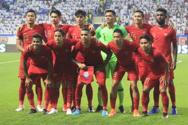 timnas-indonesia-foto-tim-lawan-uea-di-dubai-2019-_x600.jpg