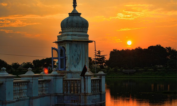 jalmandir-pawapuri.jpg