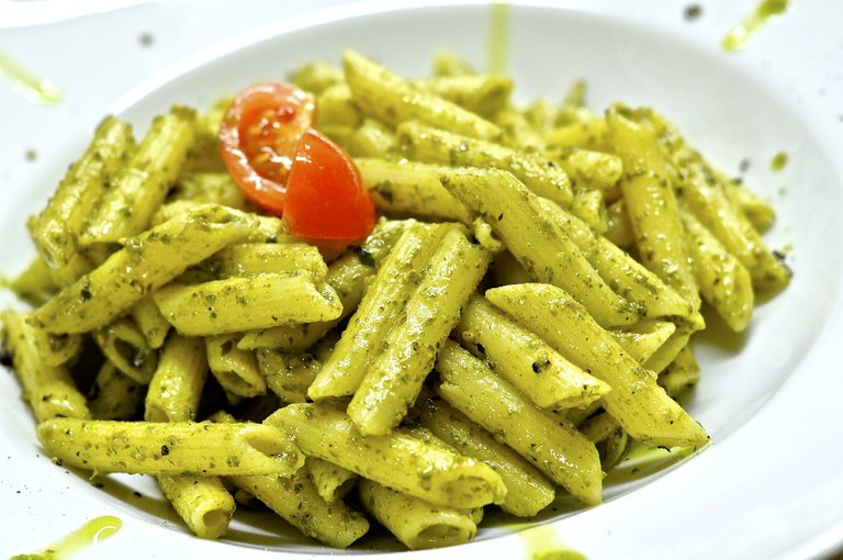 Pixabay - Pasta - Pesto - pasta-1033216_1920.jpg