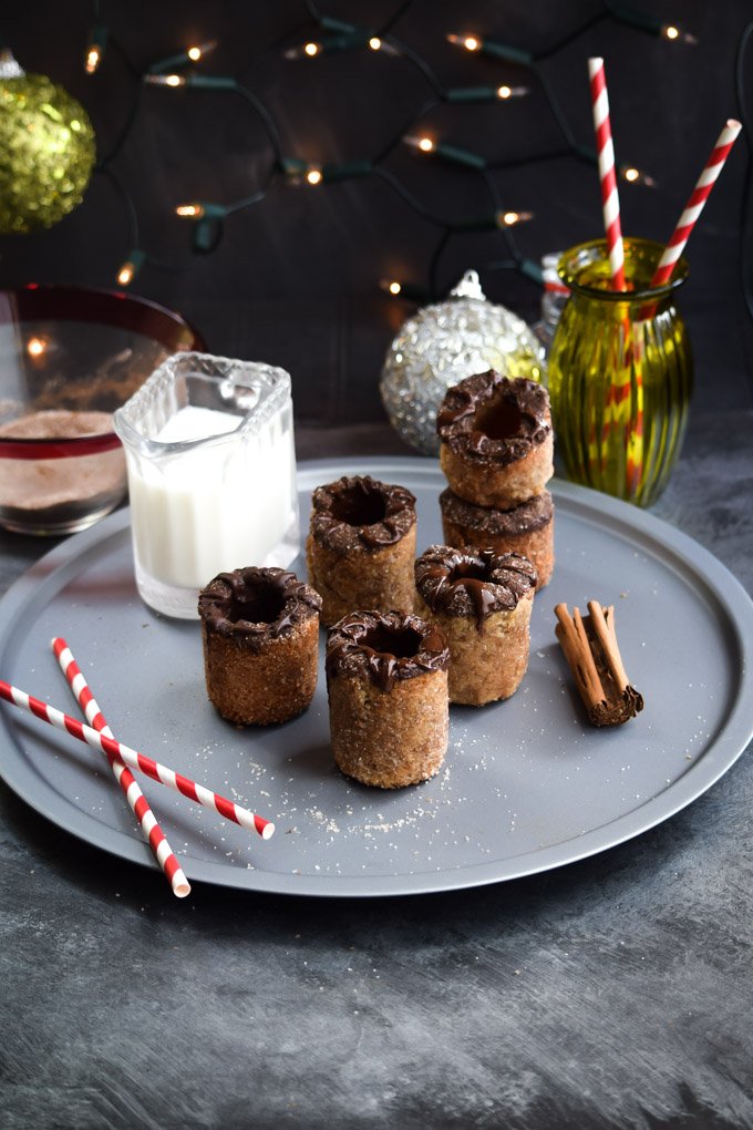 Chocolate Coated Snickerdoodle Milk & Cookie Shots (3).jpg